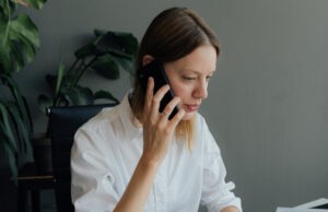 Descubre cómo hacer una llamada manteniendo tu número oculto