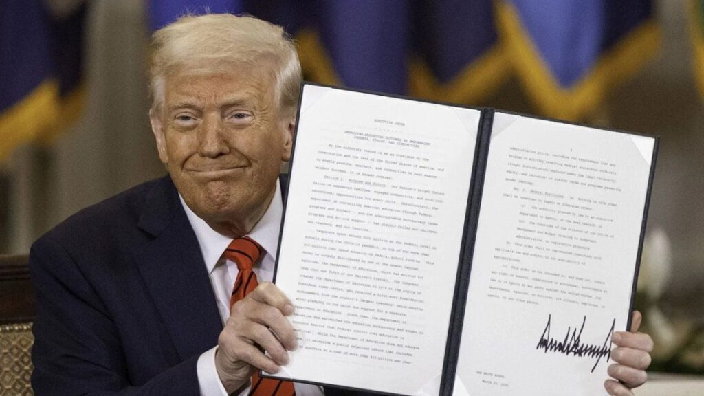 Donald Trump congela subvenciones millonarias a Harvard tras críticas a sus políticas de gobierno