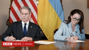 EE.UU. y Ucrania firman un histórico acuerdo para la explotación de minerales en la nación europea