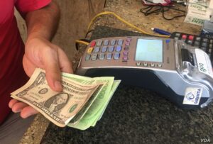 Economía venezolana retrocede 2,7% en el primer trimestre de 2025, asegura Observatorio de Finanzas