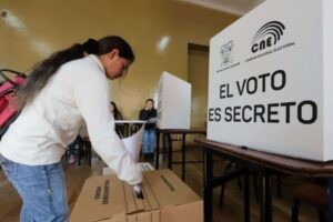 Ecuador acusa al Sebin por hurto de material electoral sobrante en Venezuela
