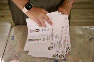 Ecuador denuncia sustracción de material electoral por parte de Sebin en Venezuela