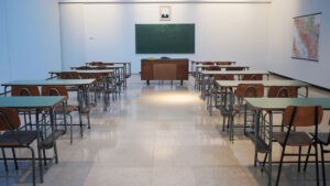 Educación privada en crisis: matrícula escolar disminuyó, lo que afectará costos del próximo año