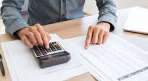 El 43,2% de los hombres autónomos arranca 2025 con caídas de facturación, siete puntos más que las mujeres