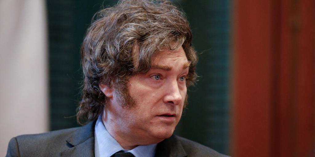 El Gobierno argentino anuncia que alcanzó el acuerdo con el FMI y que levanta el «cepo cambiario»
