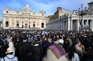 El funeral de Francisco, entre los poderosos y los últimos del mundo