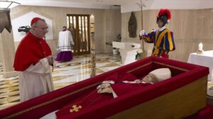 El funeral del papa Francisco será el 26 de abril en la plaza de San Pedro