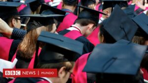 El gobierno de Trump amenaza a la Universidad de Harvard con prohibirle la inscripción de estudiantes extranjeros