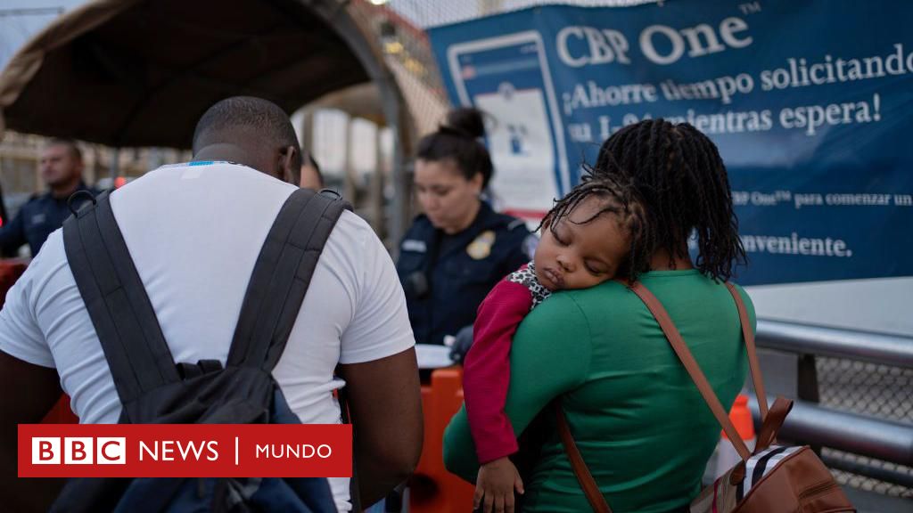 El gobierno de Trump ordena salir de EE.UU. inmediatamente a miles de migrantes que ingresaron al país usando la aplicación CBP One