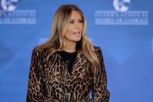 El impactante look de Melania Trump creado por diseñadora venezolana - AlbertoNews
