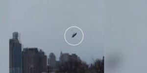 El momento en el que se estrella el helicóptero en Nueva York