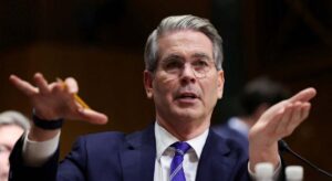 El secretario del Tesoro de EEUU no ve peligro de recesión y espera a ver qué "ofrece" la comunidad internacional