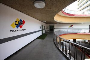 En claves: Retrasos y polémicas en postulaciones electorales rumbo al 25 de mayo