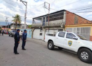 Enfermera mató a sus dos hijos y luego se ahorcó
