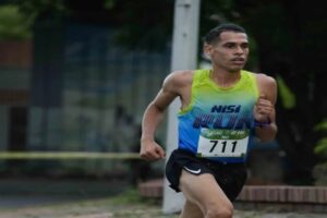 Emmanuel-Hernandez-atleta-ganador-de-la-media-maraton-de-san-sebastian (1)