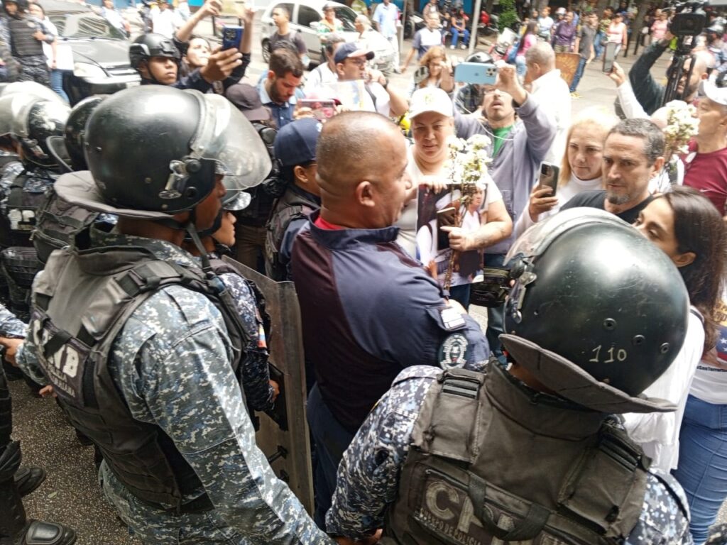 Familiares de presos poselectorales pidieron audiencia con Maduro