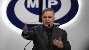 Fiscal Saab le responde a Bukele y le exige información sobre venezolanos