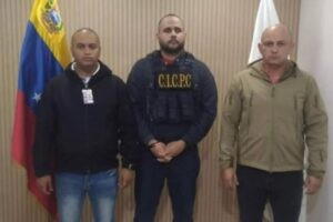 Fiscalía recibió a venezolano extraditado de El Salvador