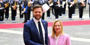Giorgia Meloni refuerza su papel como puente entre Trump y Europa al recibir a Vance en Roma