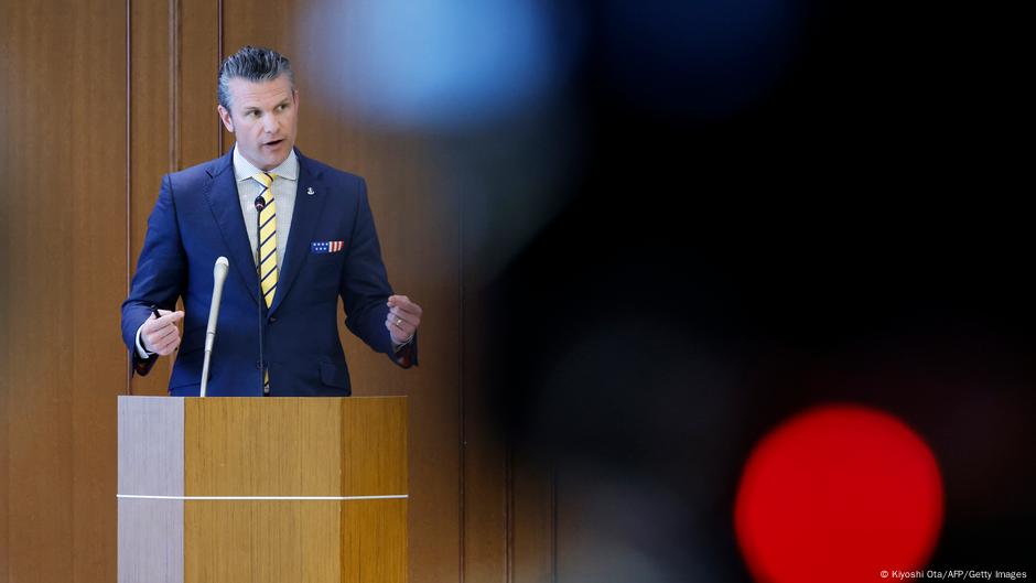Hegseth llega a Panamá tras amenazas de Trump por el Canal – DW – 08/04/2025