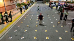 Incautan 218 panelas de droga en playas de Falcón