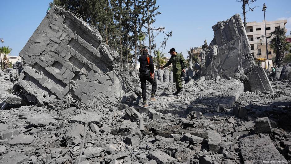 Israel bombardea Damasco y el noroeste de Siria – DW – 03/04/2025