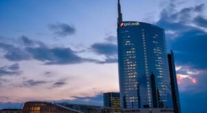 Italia pone como condición la salida de Rusia para la opa de Unicredit por BPM