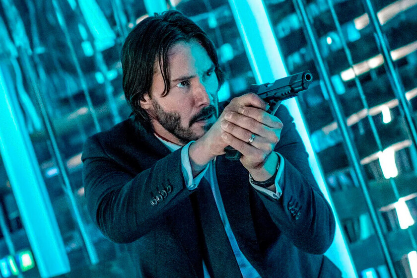 John Wick tiene los tiroteos más brutales, pero no el más gracioso. Ese está en una película de 1984 protagonizada por Val Kilmer