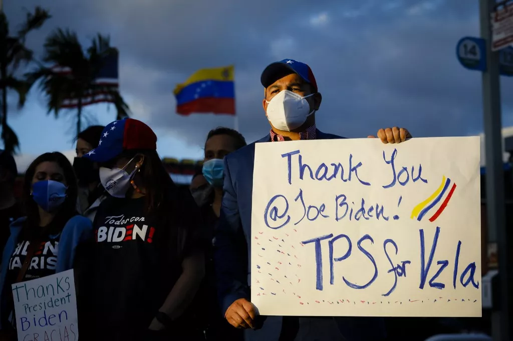 Juez de California frena orden de Trump sobre el TPS de 2023 para migrantes venezolanos