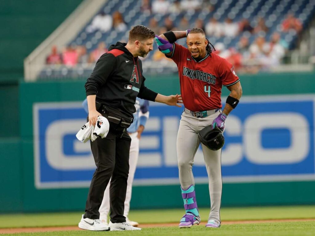 Ketel Marte abandonó el encuentro de este viernes por lesión