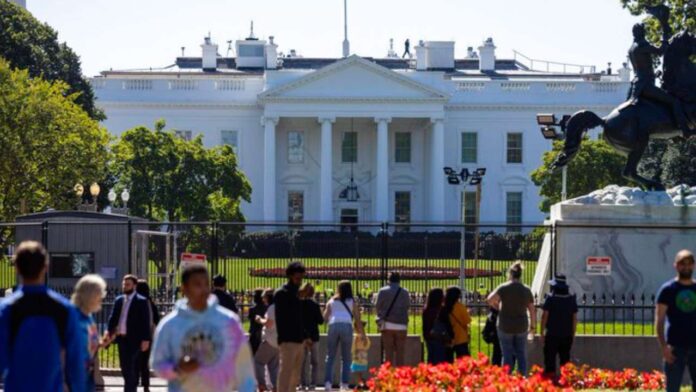 La Casa Blanca rectifica y dice que no se aplicarán a México y Canadá aranceles del 10 %