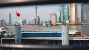 La OMC advierte que el comercio entre China y EE. UU. se puede contraer un 80 % y el PIB mundial un 7 %