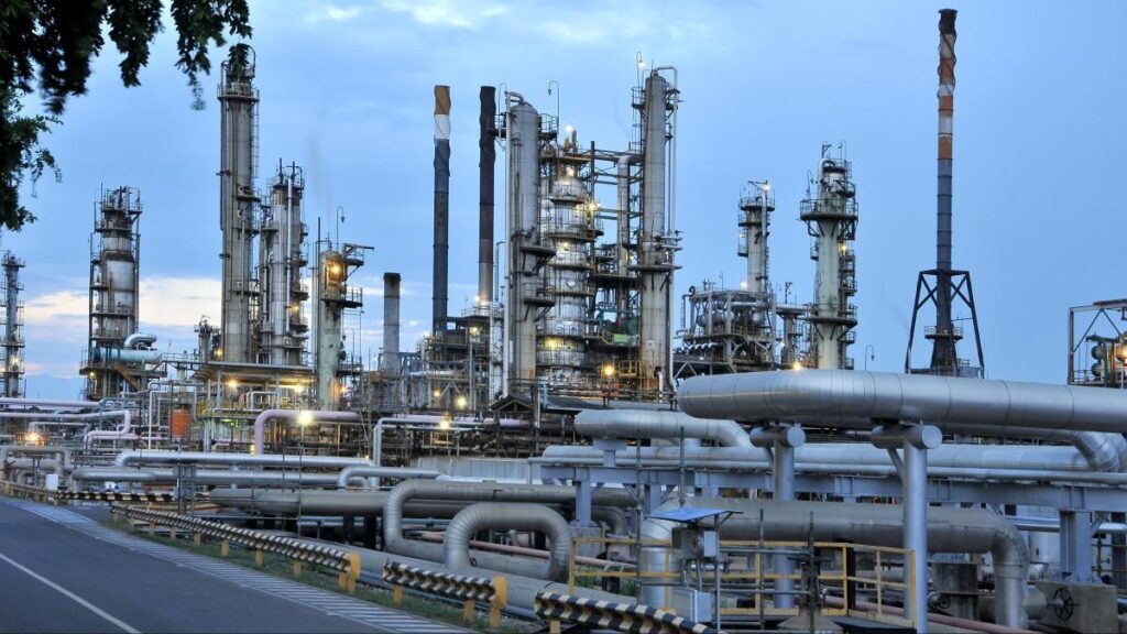 La Refinería de Cartagena inicia el mantenimiento en cuatro unidades clave para la producción
