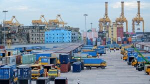 La economía mundial ha entrado en una trayectoria de recesión, asegura la Unctad, y se espera que este año el crecimiento global se desacelere a 2,3 por ciento.