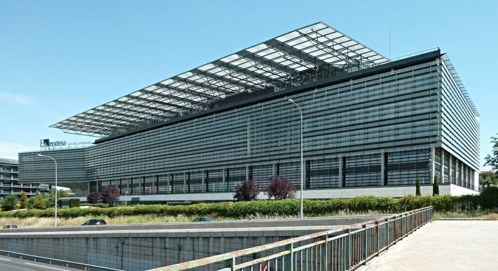 La junta de Endesa aprobará este martes reducir hasta un 9,87% el capital de la compañía