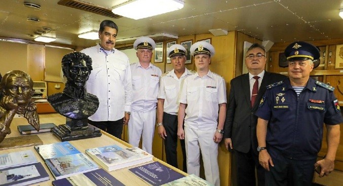 Los mares de Venezuela «están abiertos»