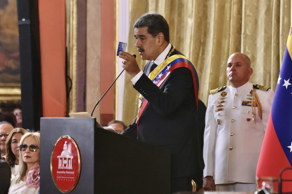 Maduro celebra que oposición no logró impedir toma de posesión presidencial