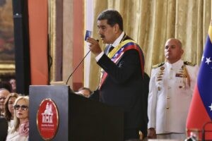 Maduro celebra que oposición no logró impedir toma de posesión presidencial