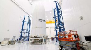 Los satélites de Jeff Bezos rivalizarán con los de Elon Musk a finales de año
