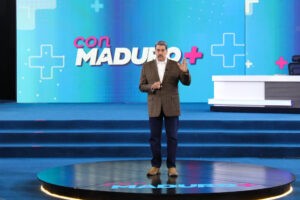 Maduro responde a propuesta de Bukele: Abandone el camino de la desaparición forzada