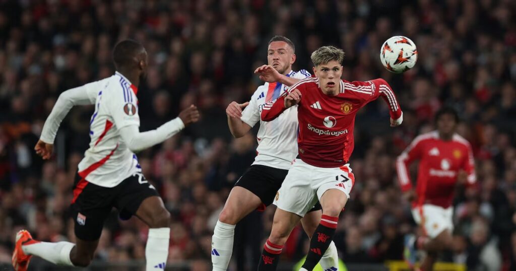 Manchester United ganó 5-4 tras una épica remontada ante Lyon y avanzó a semis de la Europa League - AlbertoNews