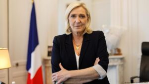 Marine Le Pen apela la condena que la inhabilita en Francia – DW – 11/04/2025