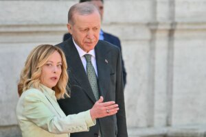Meloni y Erdogan se reúnen para hablar de Ucrania y Oriente Próximo