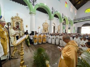 Misa Crismal en la Catedral de La Guaira
