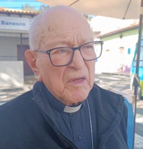Monseñor Pérez Morales: Promuevo la Cruz Trinitaria para recordar a Dios Unitrino