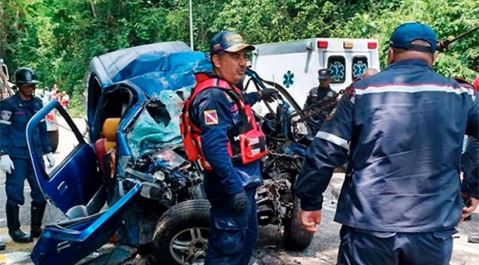 Mueren cuatro personas en terrible choque en carretera Panamericana Trujillo-Lara