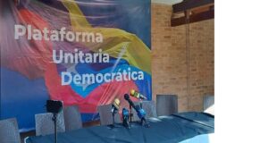 Oposición venezolana pide a Noboa políticas para los migrantes