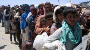 Pakistán informa de que ha deportado a más de 84.000 afganos en lo que va de abril - AlbertoNews