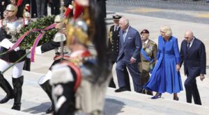 Papa Francisco recibe a los reyes Carlos y Camila