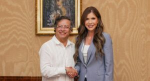 Petro habló de Kristi Noem, Trump, le pareció linda